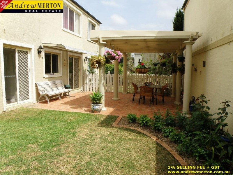 15 Macks Glen, Beaumont Hills NSW 2155