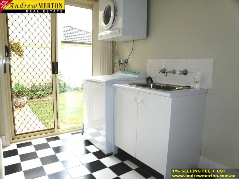 15 Macks Glen, Beaumont Hills NSW 2155