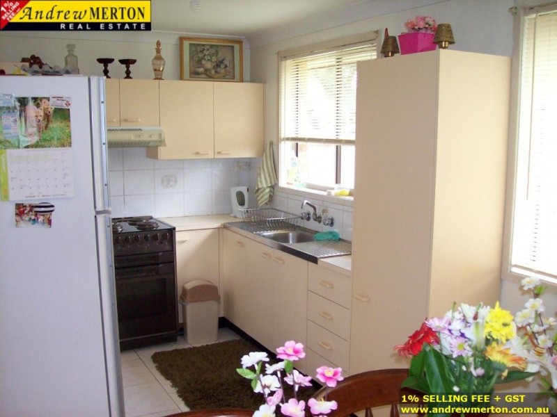 33 Raupach St., Dean Park NSW 2761