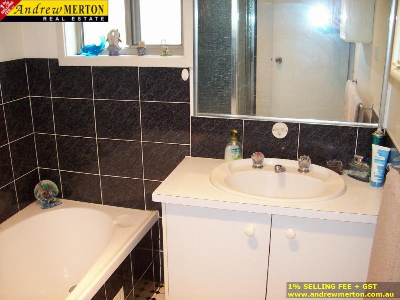 33 Raupach St., Dean Park NSW 2761