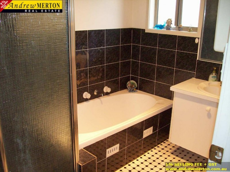 33 Raupach St., Dean Park NSW 2761
