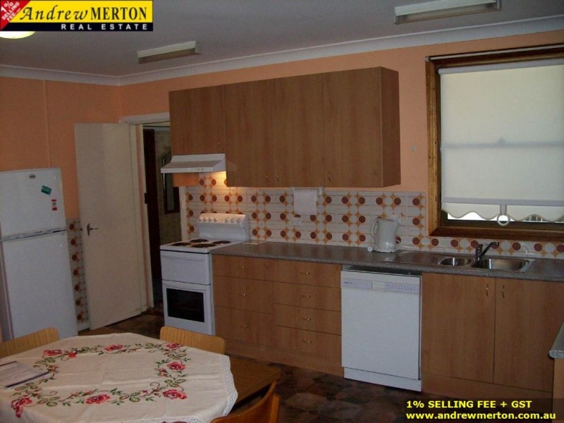 16 Charlton Rd, Lalor Park NSW 2147