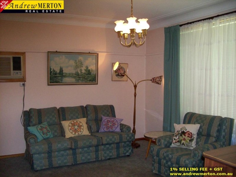 16 Charlton Rd, Lalor Park NSW 2147