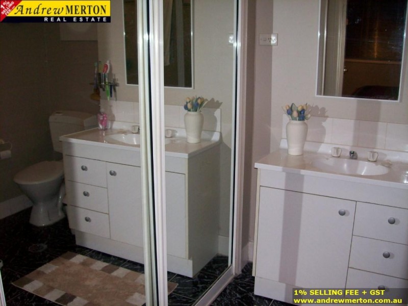 8/10 Stanbury Pl, Quakers Hill NSW 2763