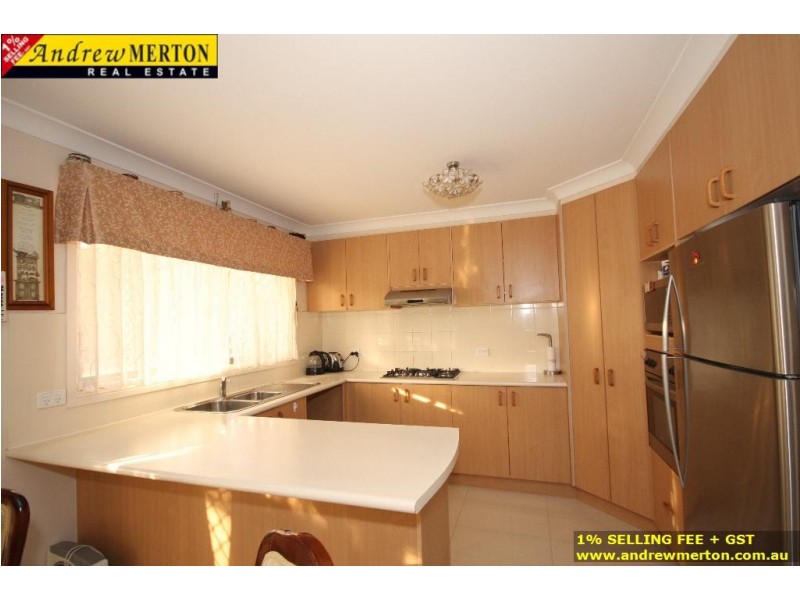 14 Greendale Tce,, Quakers Hill NSW 2763