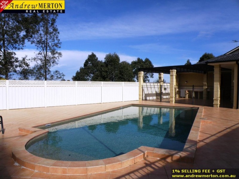 8 Lachlan Drive, Winston Hills NSW 2153