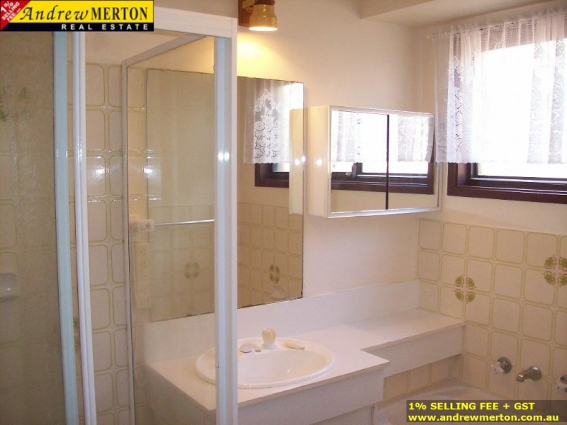 64 Faulkland Crs, Kings Park NSW 2148