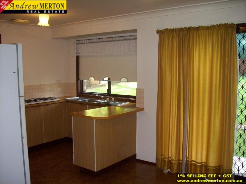 64 Faulkland Crs, Kings Park NSW 2148