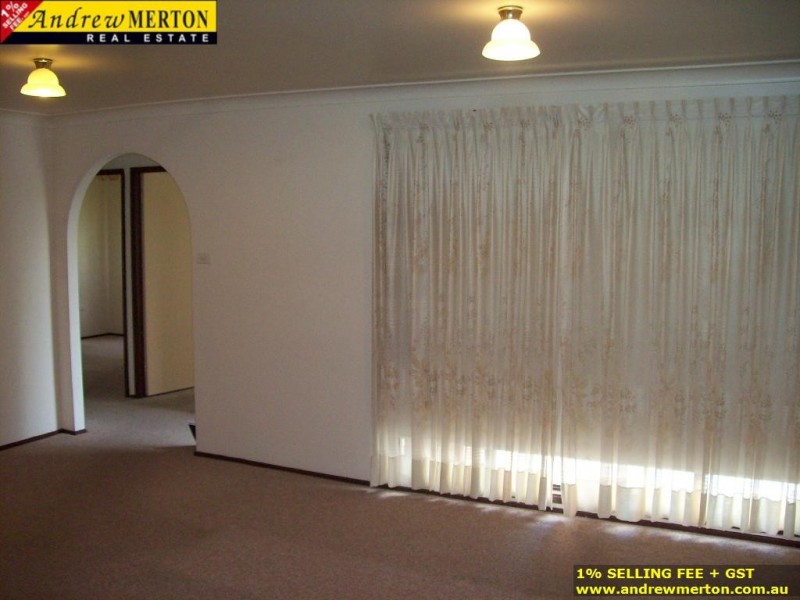 64 Faulkland Crs, Kings Park NSW 2148