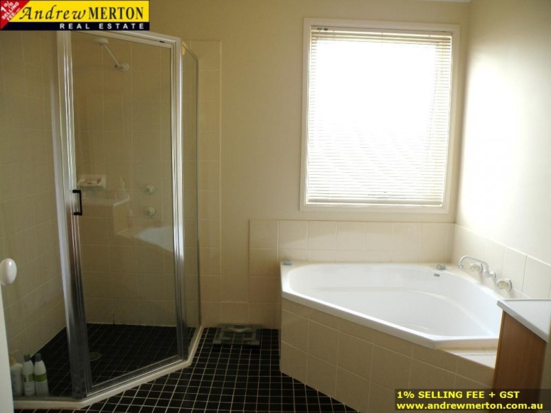 11 Roxburgh Cr, Stanhope Gardens NSW 2768