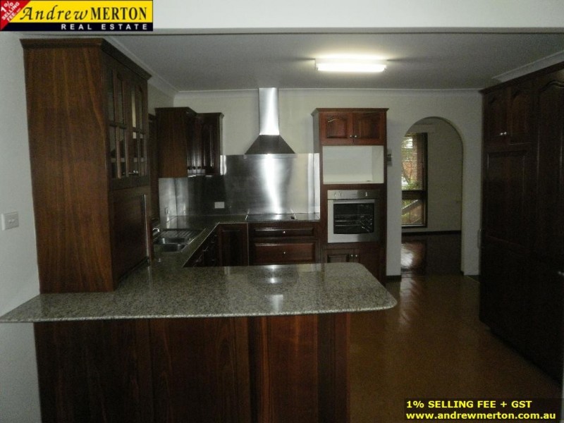 2 Mallory, Dean Park NSW 2761