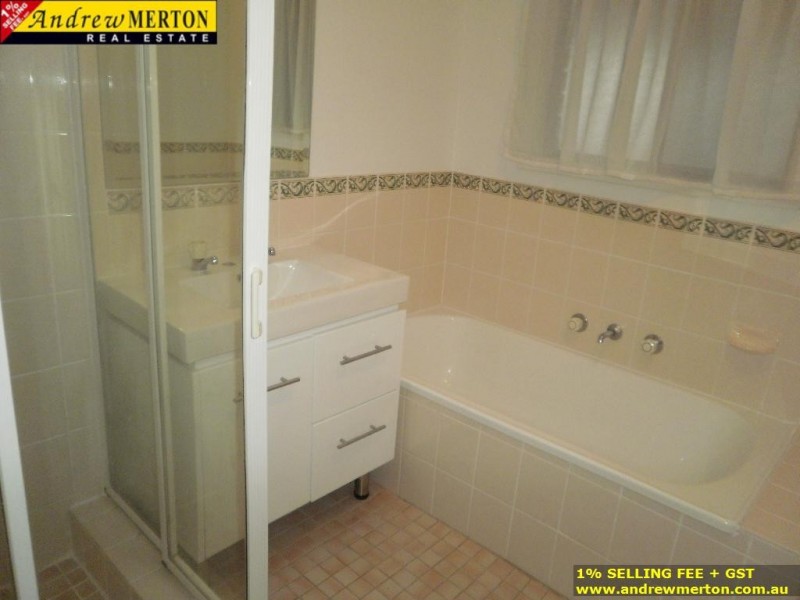 2 Mallory, Dean Park NSW 2761