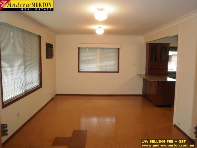 2 Mallory, Dean Park NSW 2761