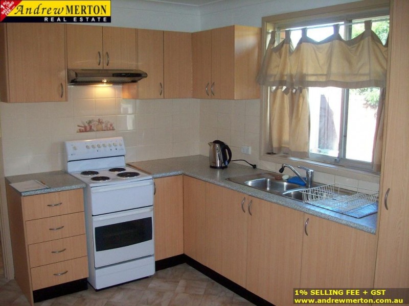 26 Elwood Crs, Quakers Hill NSW 2763