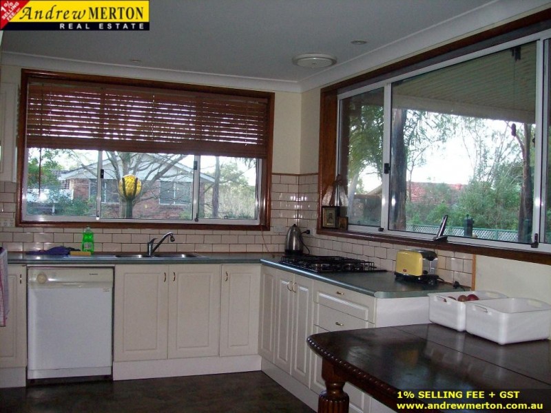261 Quarter Sessions Rd, Westleigh NSW 2120