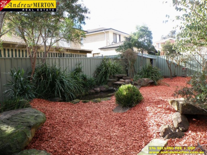 8 Collins Pl, Rouse Hill NSW 2155