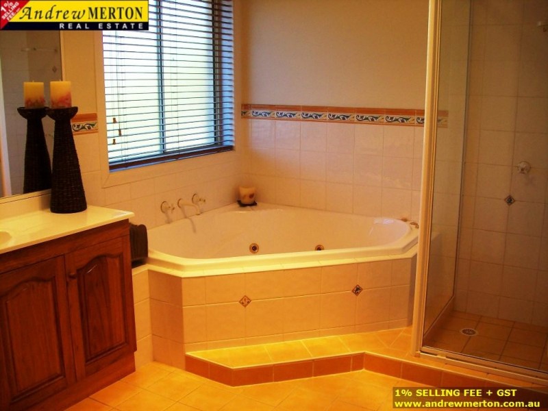 11 Rustic Place, Woodcroft NSW 2767