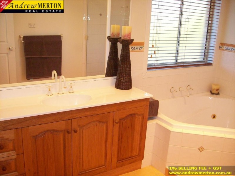 11 Rustic Place, Woodcroft NSW 2767