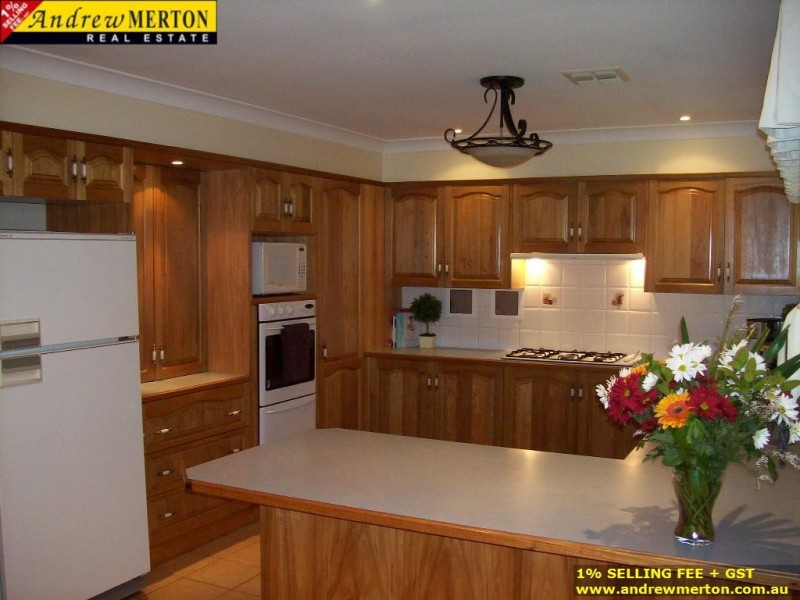 11 Rustic Place, Woodcroft NSW 2767