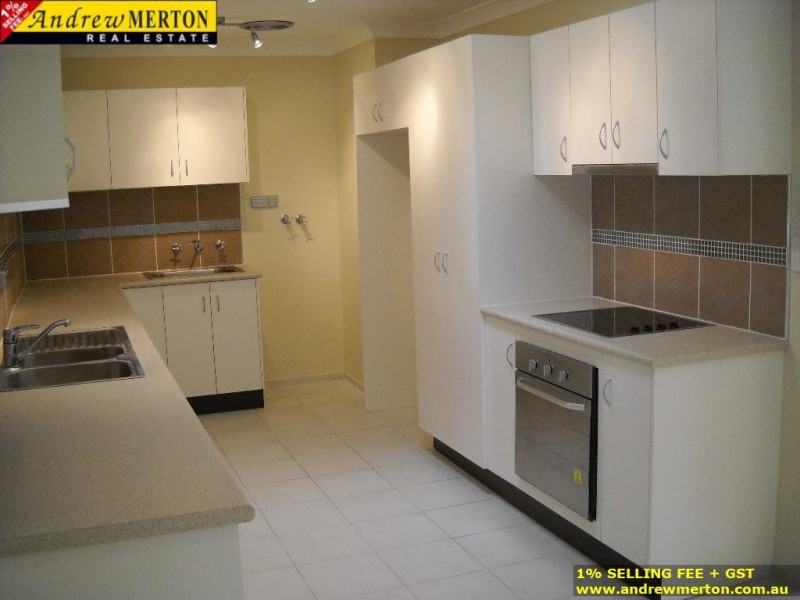 6 Jensen St, Colyton NSW 2760