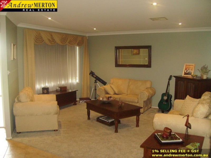 24 Reycroft Ave, Quakers Hill NSW 2763