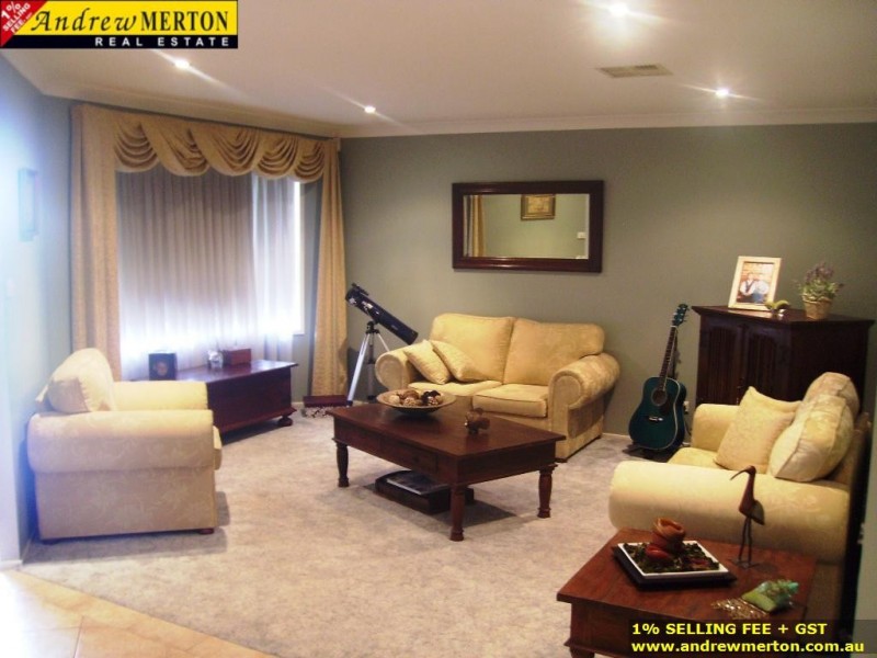 24 Reycroft Ave, Quakers Hill NSW 2763