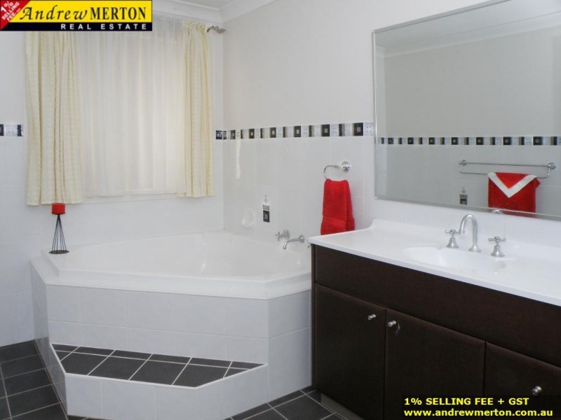 14 Rebellion Cct, Beaumont Hills NSW 2155