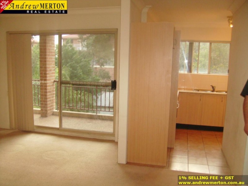 5/2 Fourth Ave, Blacktown NSW 2148