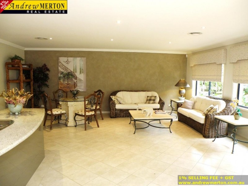 9100 River Oak Cct, Kellyville NSW 2155