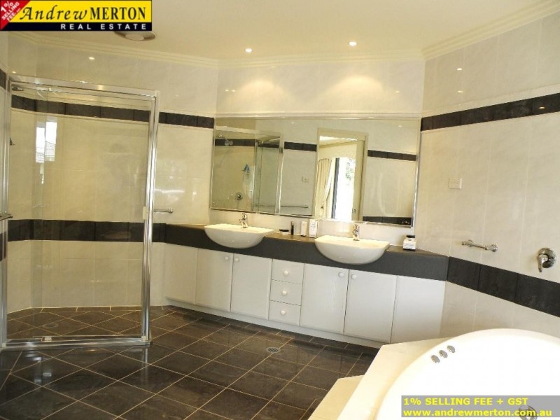 9100 River Oak Cct, Kellyville NSW 2155