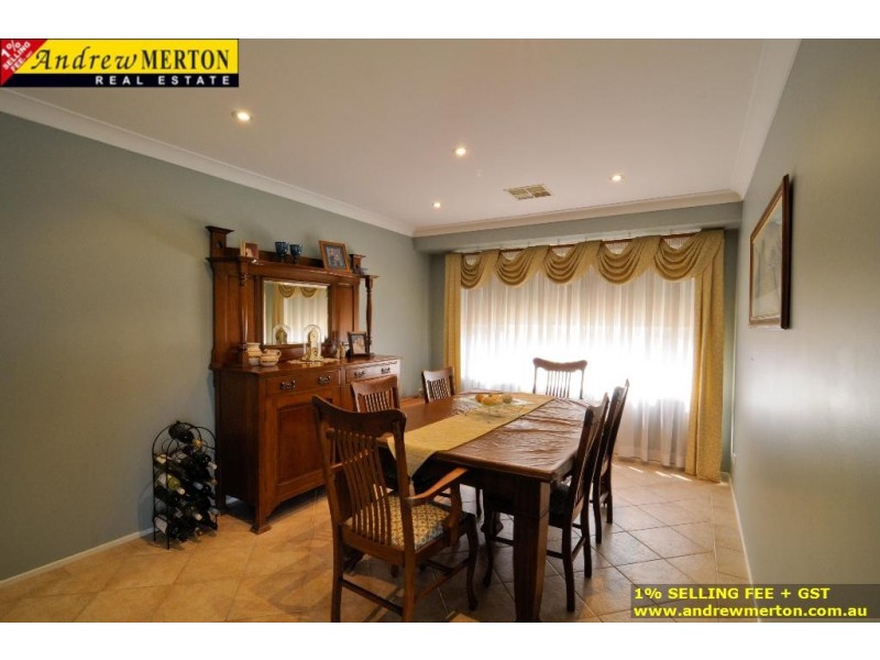 24 Reycroft Ave, Quakers Hill NSW 2763