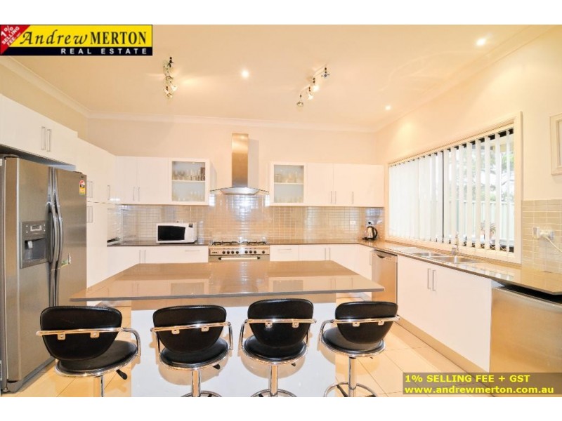 37 Cowper Cir, Quakers Hill NSW 2763