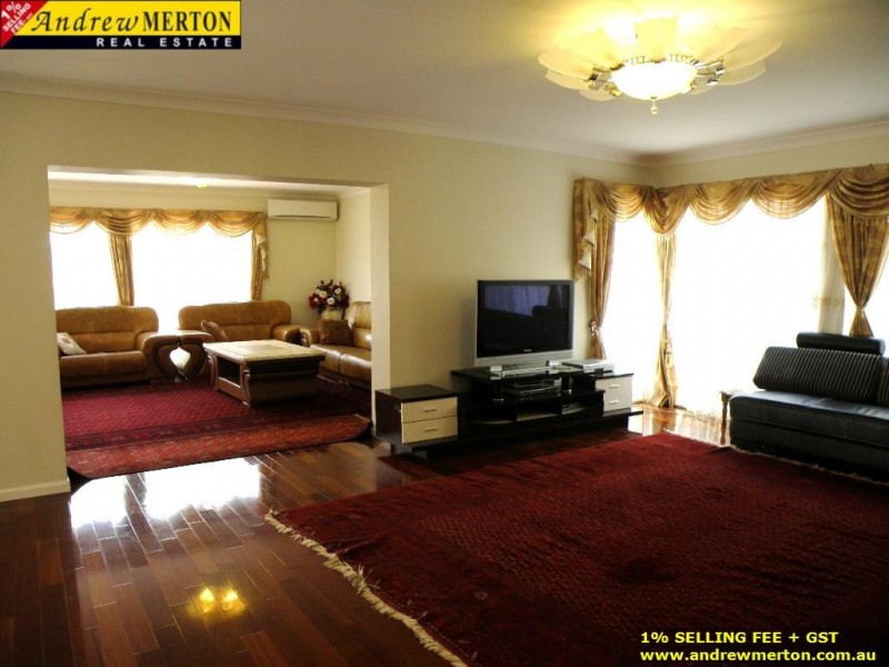 7 Carmelo Crt, Kellyville NSW 2155