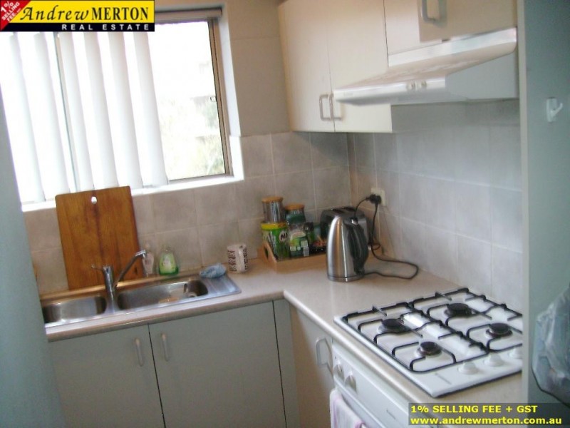 18/2 Fourth Ave, Blacktown NSW 2148