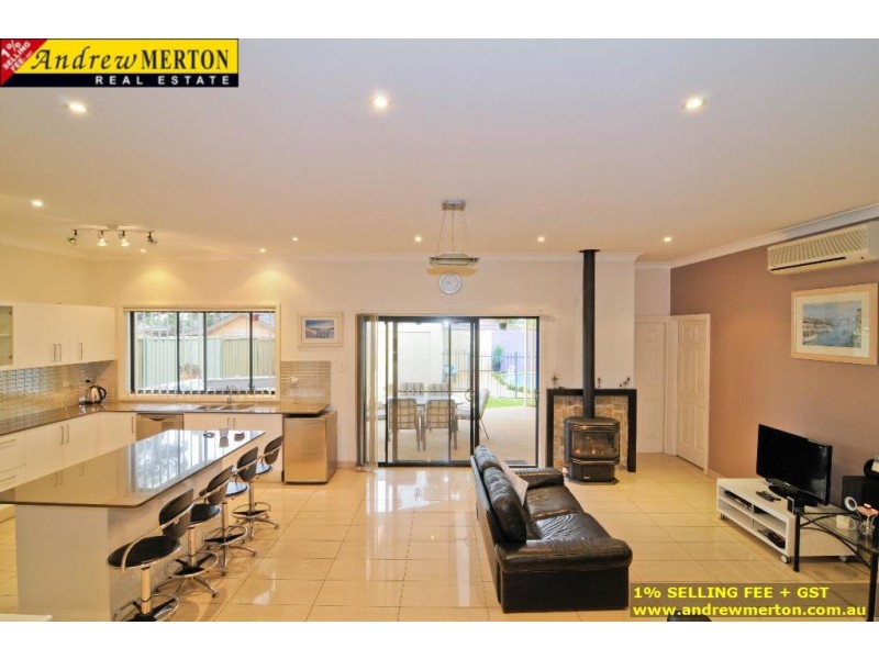 37 Cowper Cir, Quakers Hill NSW 2763