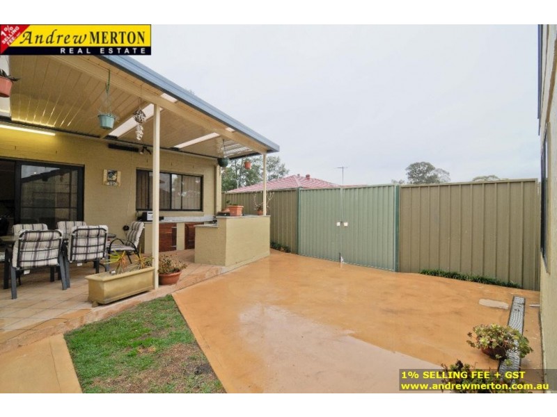 37 Cowper Cir, Quakers Hill NSW 2763