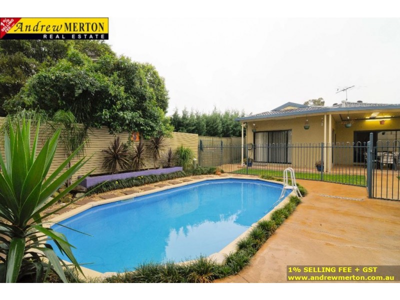 37 Cowper Cir, Quakers Hill NSW 2763