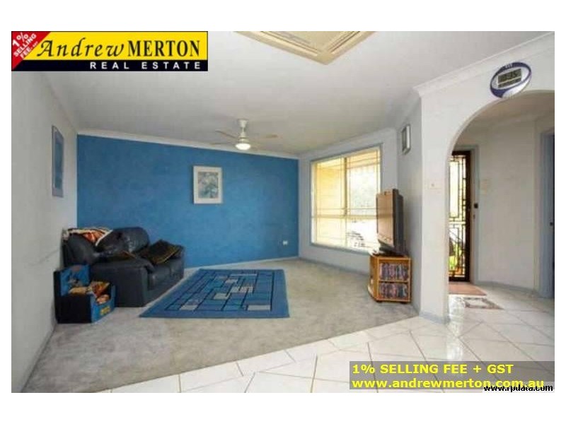 28 Kingfisher Pl, Glendenning NSW 2761