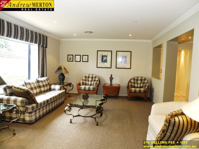 9100 River Oak Cct, Kellyville NSW 2155