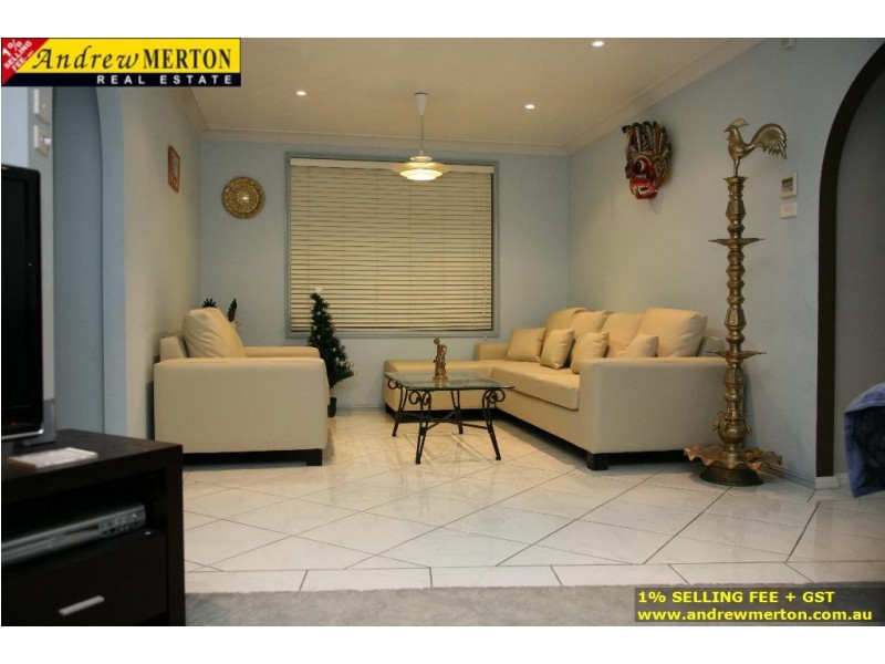 28 Kingfisher Pl, Glendenning NSW 2761