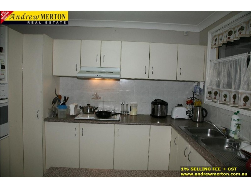 28 Kingfisher Pl, Glendenning NSW 2761