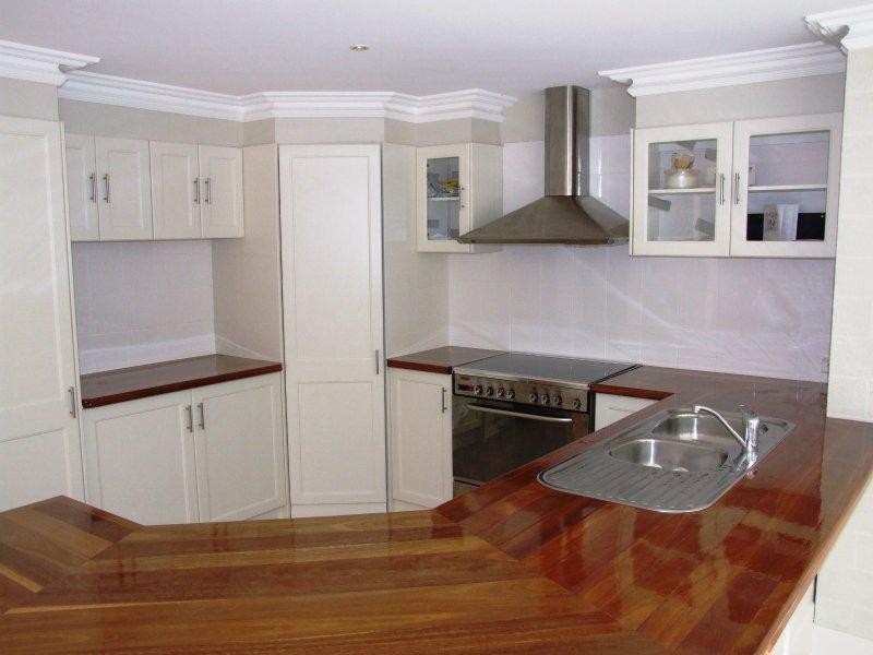 25 Farmer Cct, Beaumont Hills NSW 2155