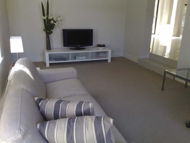 25 Farmer Cct, Beaumont Hills NSW 2155