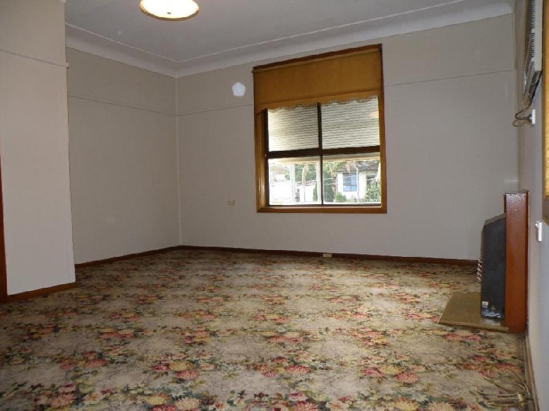 15 DAWN DRIVE, Seven Hills NSW 2147