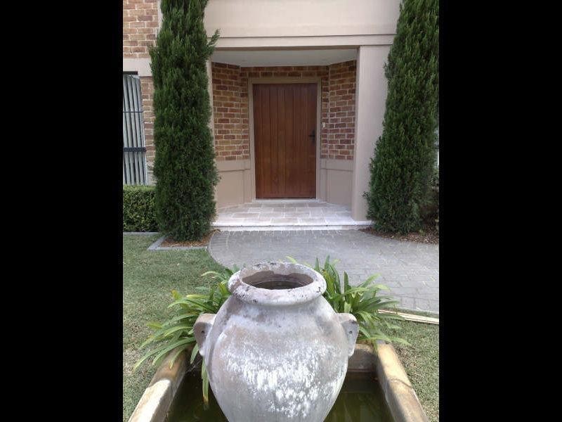 25 Farmer Cct, Beaumont Hills NSW 2155