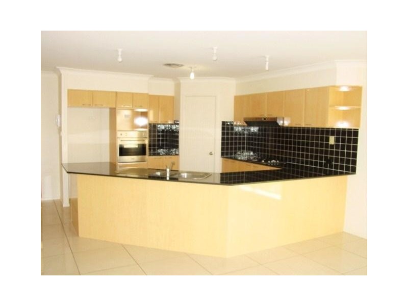 16 ISLINGTON RD, Stanhope Gardens NSW 2768