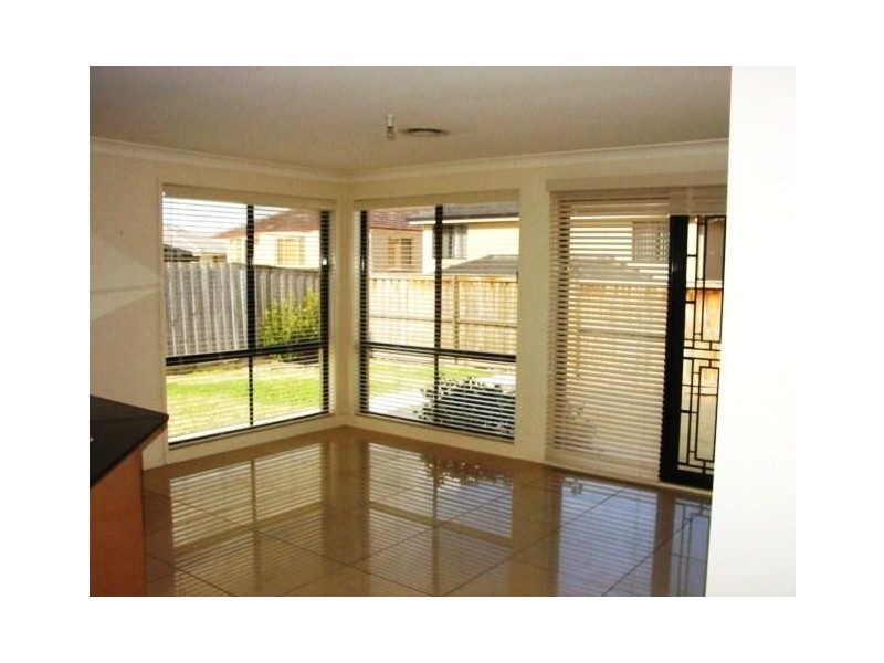 16 ISLINGTON RD, Stanhope Gardens NSW 2768