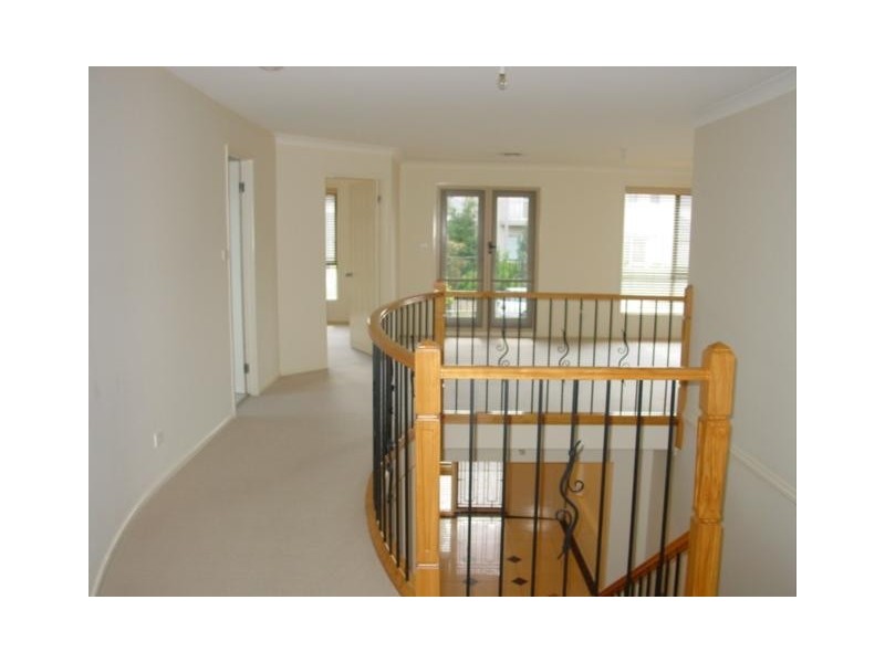 16 ISLINGTON RD, Stanhope Gardens NSW 2768