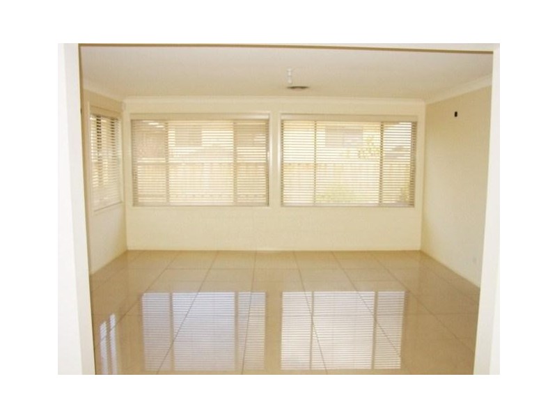 16 ISLINGTON RD, Stanhope Gardens NSW 2768