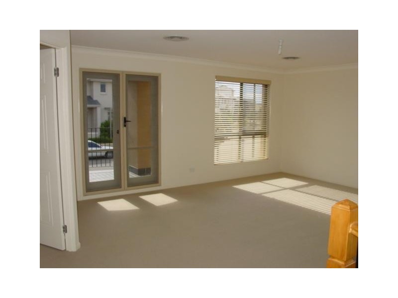 16 ISLINGTON RD, Stanhope Gardens NSW 2768